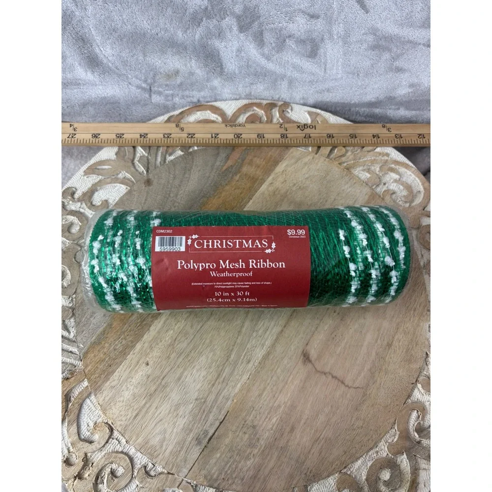 Hobby Lobby Christmas Polypro Mesh Ribbon Green White Weatherproof 10in x 30ft